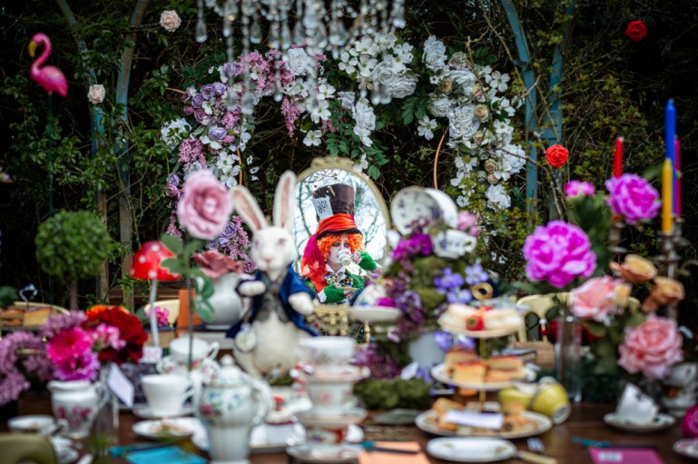 Mad Hatter's Wedding: Whimsical & Quirky Decor Ideas for a Fun Celebration